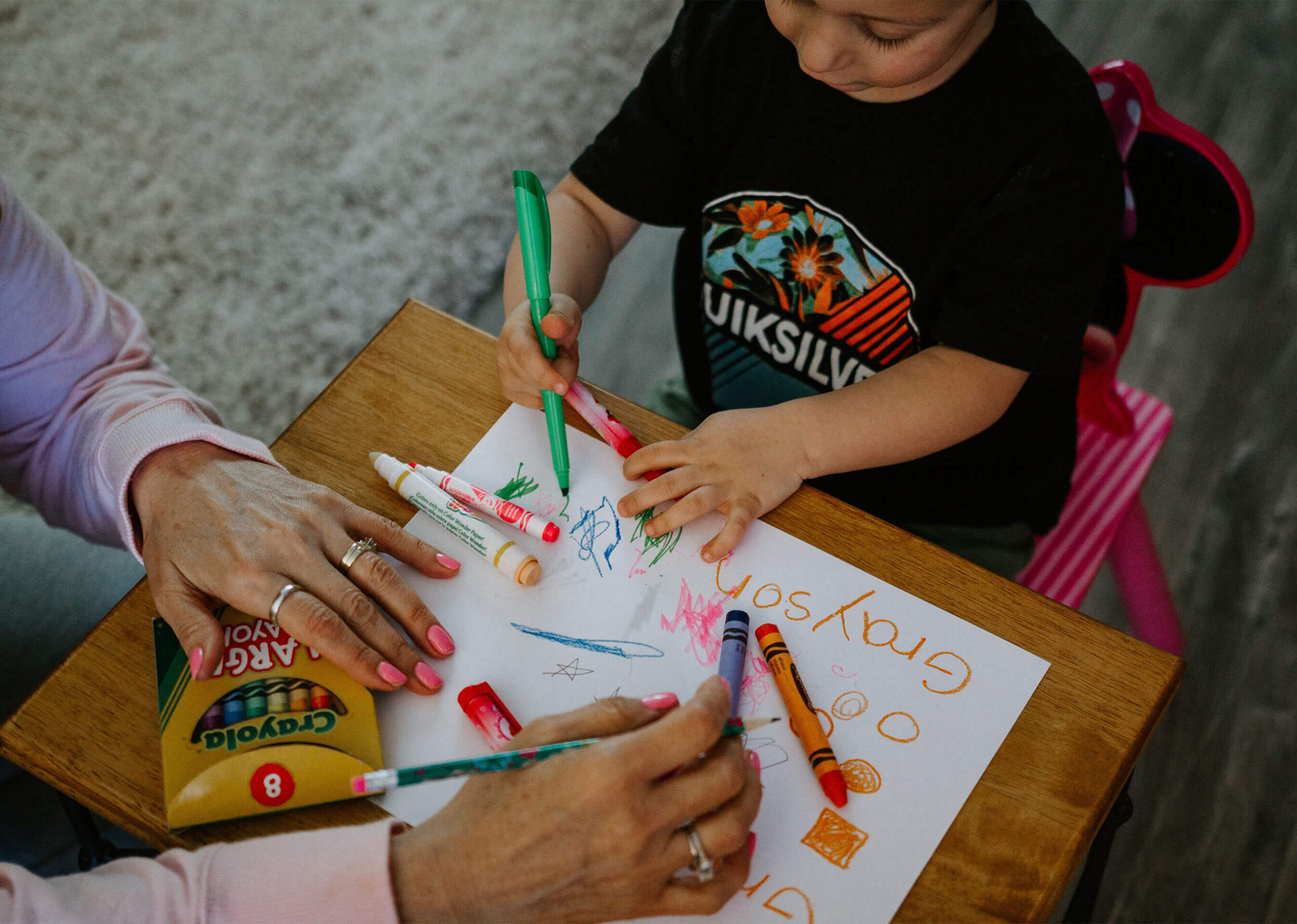 Best Platforms to Sell Digital Products Online: Digital Products vs. Physical Products 